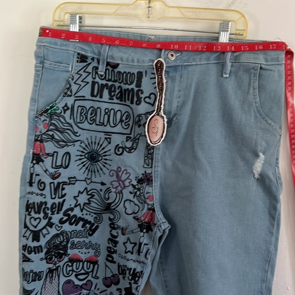 Spoon woman distressed blue jeans shorts - Picture 4 of 7